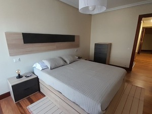 Ensemble de meubles de chambre à coucher en mélamine de style industriel de haute qualité, taille <span class=keywords><strong>king</strong></span>, avec lit <span class=keywords><strong>king</strong></span>, table de chevet, tête de lit et commode - Product Image 2