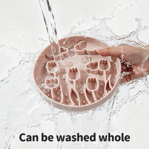 Tazón de Silicona de Grado Alimenticio para Perros, Duradero y de Calidad Premium, Tapete Interactivo para Lamer Golosinas (Diseño de Tulipán), Libre de BPA - Product Image 4