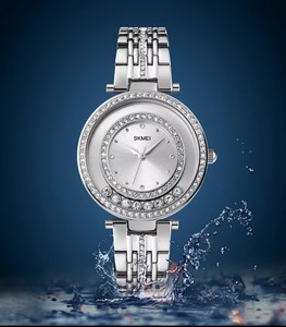 Reloj de Lujo para Mujer en Oro Rosa con Bisel Decorativo de Cristal, Reloj de Acero Inoxidable a Prueba de Agua, Elegante Reloj de Cuarzo Casual para Negocios - Product Image 5