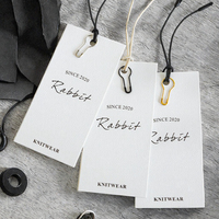Étiquettes suspendues en papier pour vêtements, personnalisées avec logo, écologiques, découpées au laser, en carton de luxe, anti-contrefaçon, à prix abordable