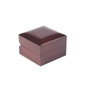 Boîte de rangement et d'emballage de luxe personnalisée en bois laqué pour bijoux (colliers, bracelets, boucles d'oreilles, pendentifs, bagues) - Product Image 6