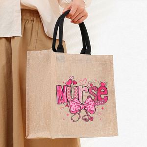 Sac de plage en toile personnalisé grand format avec motif nœud coquette infirmière Saint-Valentin, sac fourre-tout monogrammé cadeau pour femme - Product Image 4
