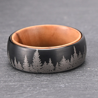 Vente en gros 8mm Forêt Noire Montagne Motif Whisky Baril Doublure Hommes Carbure De Tungstène Anneau Cadeau pour Hommes Mode
