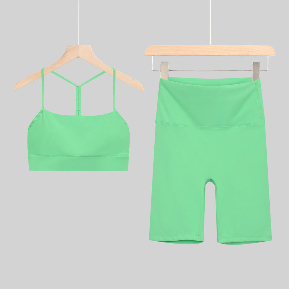 สีเขียว