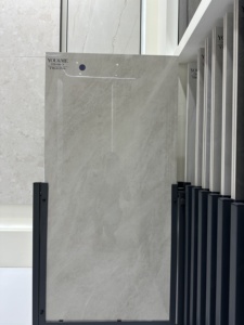 Piastrelle in onice 120x60 antibatteriche per pavimenti, piastrelle in gres porcellanato effetto marmo lucido per pavimenti, colore chiaro - Product Image 4