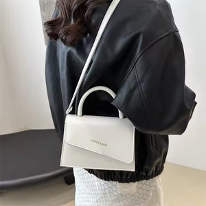 กระเป๋าถือผู้หญิงแฟชั่นใหม่ปี 2025 วัสดุหนัง PU กระเป๋าสะพายข้างทรงอานม้าสำหรับผู้หญิง - Product Image 2