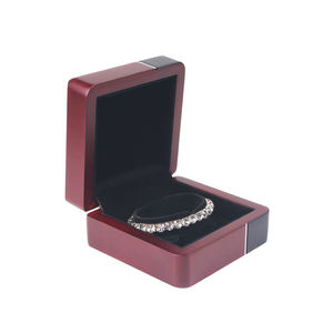 Caja de Joyería de Piel Sintética Texturizada de Alta Gama Shero Luxury Premium, Color y Tamaño Personalizados para Collares, Colgantes y Regalos - Product Image 2