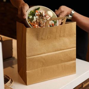 Sacs à emporter recyclés pour restaurants, sacs à emporter pour la restauration rapide, sacs en papier kraft blanc et brun personnalisés avec poignées - Product Image 2