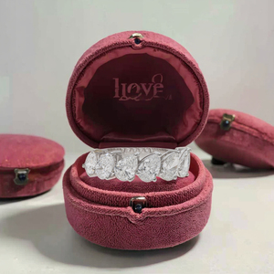 Anillo de diamante cultivado en laboratorio con corte de pera de 3 quilates, elegante banda nupcial de media eternidad, anillo de compromiso de oro de 14K atemporal en forma de pera - Product Image 4