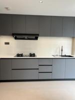 Aparador Gris sin Tiradores con Cajones y Puertas, Moderno y Minimalista para Comedor