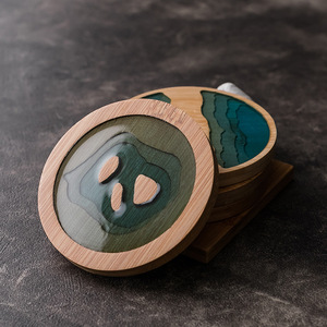 كوستر مربع من خشب الزيتون بحواف من مادة الإيبوكسي والراتنج - Product Image 1