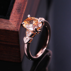 Anello a Cuore Ovale per Donne, Gioiello Romantico e alla Moda per Uso Quotidiano e Feste - Product Image 1