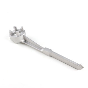 Llave para bidones de aleación de aluminio con apertura hexagonal de un solo extremo, herramienta de grado industrial para la eliminación de tapas de bidones de aceite - Product Image 3