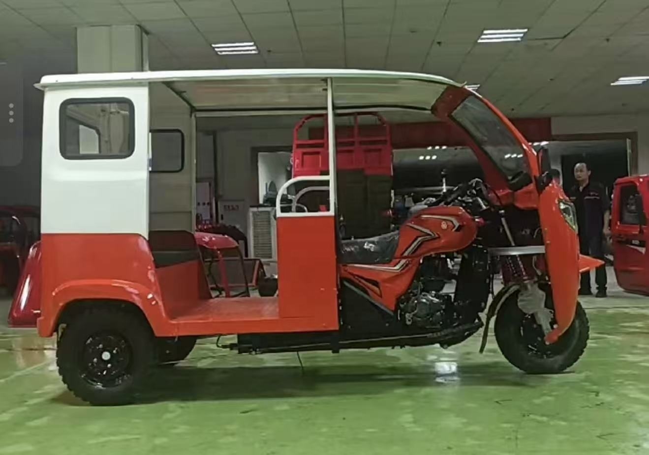 200CC Double-row 7-seater Passenger Tricycle, Automobile Rear Axle, Single-arm Shock Absorption · image 3
