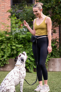 Sac de marche pour chien à logo personnalisé avec laisse mains libres Sac à crottes pour chien - Product Image 4
