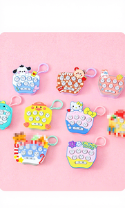 Mini jeu de tape-taupe lumineux, porte-clés portable en plastique, jouet anti-stress à pression, breloque de sac, petits cadeaux pour enfants - Product Image 6