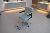 [ECCLIM]JACOB 200 EC-006 Fauteuil de Barbier Commercial Moderne en Acier Inoxydable Soin Doux Authentique Texture Raffinée pour Studio Minimaliste