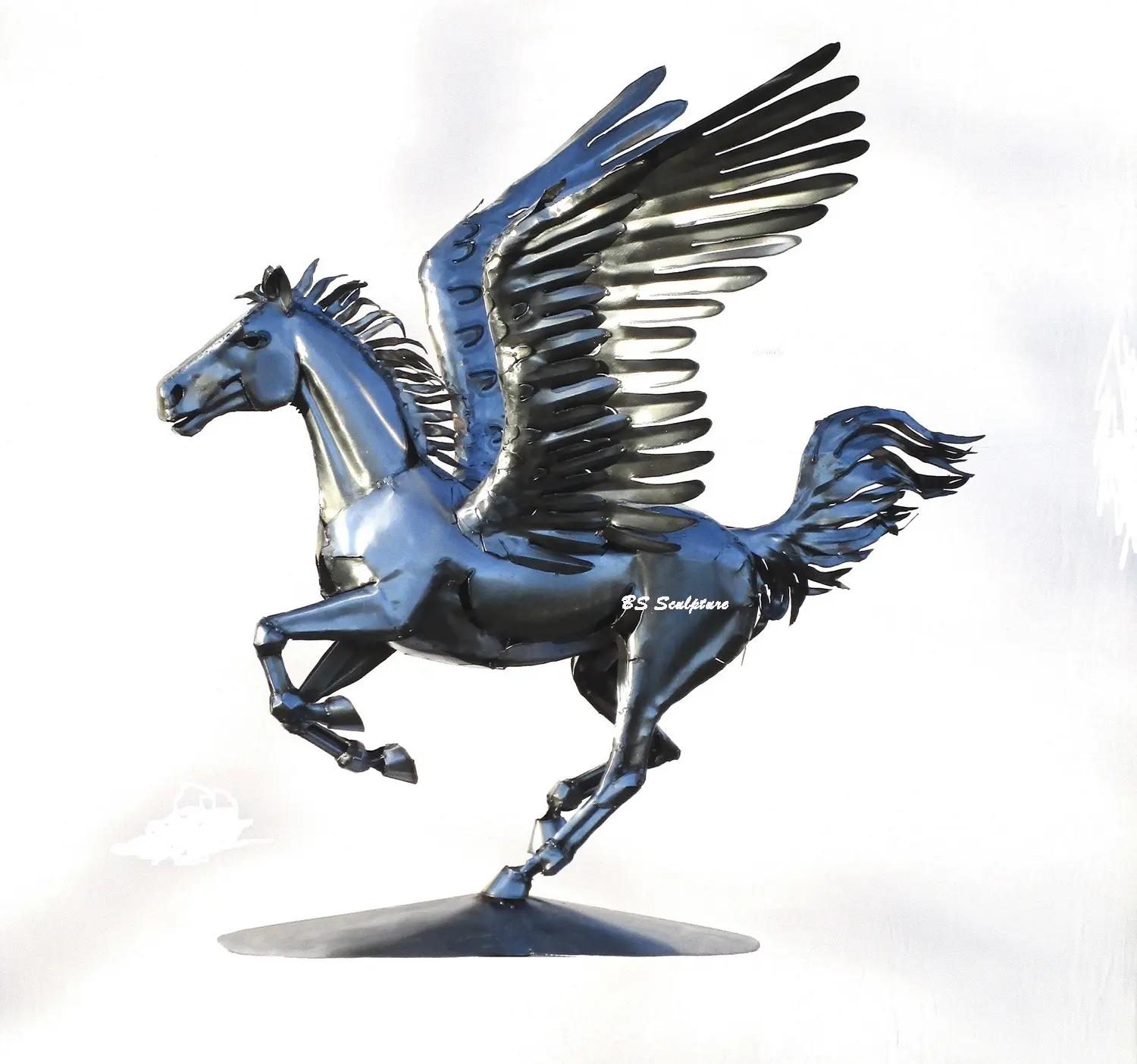 حصان طائر بحجم الحياة من الفولاذ المقاوم للصدأ مع تمثال جناح منحوت فني معدني