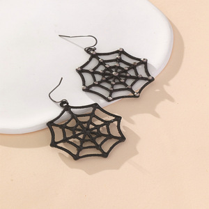 Boucles d'oreilles pendantes en forme de toile d'araignée noire, en alliage de zinc, bijoux de fête d'Halloween, boucles d'oreilles tendance - Product Image 1