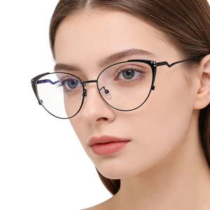 Wholesale Neutral Anti Blue Light <strong>Reading</strong> <strong>Glasses</strong> With <strong>Fashionable</strong> And Trendy Design, Cat Eyes For Daily Wear - Product Image 5