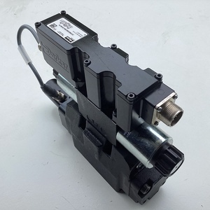 Vannes de commande hydrauliques proportionnelles directionnelles NG10 CETOP5 à commande pilote D31FCB32CC2NE70 pour machine d'injection - Product Image 4
