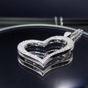 Collana Minimalista con Ciondolo a Cuore per Donne, Catena con Charm d'Amore, Gioiello alla Moda per Uso Quotidiano, Regalo - Product Image 4