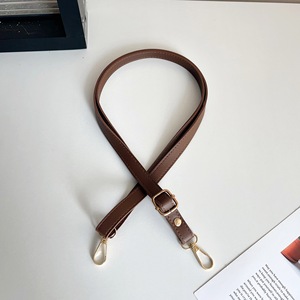 สายกระเป๋าหนังหลากสีพร้อมหัวเข็มขัดโลหะสีทองและตะขออุปกรณ์เสริมกระเป๋า DIY อเนกประสงค์สำหรับจัดแต่งทรงผม - Product Image 6