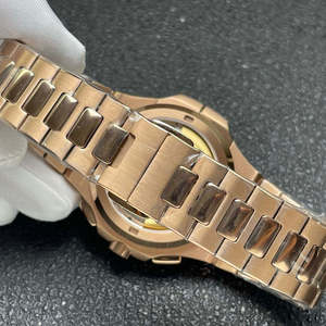 Montre de luxe OEM en acier inoxydable avec mouvement mécanique ETA, double fuseau horaire, jour/date, cadran bleu, pour les voyages d'affaires, unisexe - Product Image 4