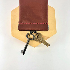 Étui pour clés de voiture en cuir PU de style japonais, fermeture automatique à pression, porte-clés avec fente pour clés extractible, étui intégré modèle Y8840 - Product Image 2