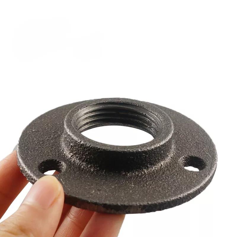 Черные фланцы из ковкого железа, фитинги для труб, настенные фланцы для кронштейнов, фиксированные на настенных фланцах, установленных на стене