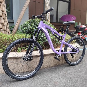 Vélo de montagne avec cadre en alliage d'aluminium, frein à disque à pression d'huile, fourche avant à double suspension à pression d'air, 11 vitesses, 26/27,5/29 pouces - Product Image 3