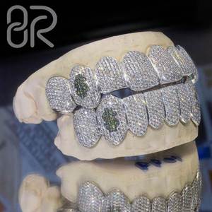 Estilo Hip Hop chapado en oro Moissanite Grillz Custom Round Brilliant Cut Vvs Diamond 925 Silver Grilliz para dientes - Product Image 1