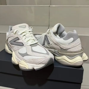 Chaussures de course rétro de luxe pour hommes et femmes, baskets décontractées d'extérieur antidérapantes, fabriquées en Chine - Product Image 1