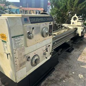 Fabriqué en Chine, tour à métaux d'occasion robuste CW6280B, alésage du broche de 104 mm, moteur de 11 kW, outils en carbure pour le tournage des métaux - Product Image 3