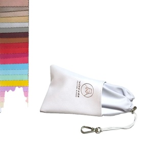 Sac de rangement pour lunettes de soleil en cuir PU souple blanc avec logo personnalisé en feuille d'aluminium - Product Image 5