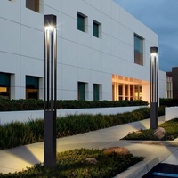 Lampadaire solaire LED carré en aluminium IP65 de 2M, 3M, 4M pour jardin