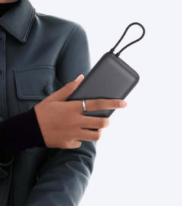 Batería Externa Original mi de 22.5W y 20000mAh PB2020MI con Cable USB-C Integrado, Salida de 3 Puertos PD QC FCP AFC, Cargador Portátil, Color Oscuro - Product Image 6