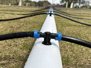 <span class=keywords><strong>Tuyau</strong></span> d'irrigation <span class=keywords><strong>goutte</strong></span> <span class=keywords><strong>à</strong></span> <span class=keywords><strong>goutte</strong></span> plat en PE pré-perforé Neetrue NTS-RXG 6x4 pouces, <span class=keywords><strong>1000m</strong></span>/rouleau, longueur et épaisseur personnalisables - Product Image 1