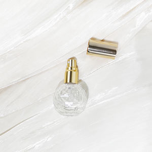 Botella de Vidrio Redonda de 10 ml con Tapa de Rosca, Personalizable y Reutilizable, Mini <span class=keywords><strong>Atomizador</strong></span> de Perfume de Vidrio Transparente con Tapa Dorada - Product Image 3