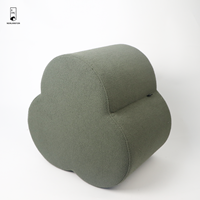 Pouf personnalisé en forme de fleur Mobilier de chambre à coucher pour la maison Dressing Makeup Pouf Repose-pieds Tabouret de canapé