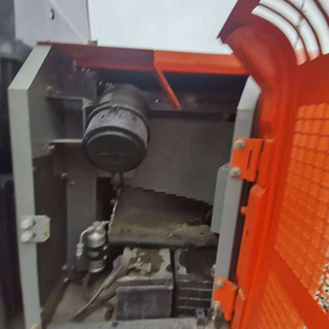 Excavatrice compacte sur chenilles hydraulique d'occasion – Performances fiables, équipement de terrassement prêt à l'exportation - Product Image 4