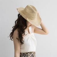 Vente en gros Chapeau de cowboy décontracté au crochet en raphia pour les voyages en plein air Chapeau de cowgirl jazz Fedora personnalisé