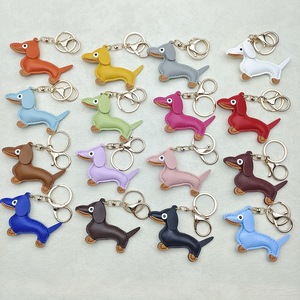 Llavero colgante de moda para mujer de oficina, con diseño de <span class=keywords><strong>mini</strong></span> Dachshund, bonito cachorro de piel sintética, cadena de hierro para coche, para bolsos de niñas, en stock - Product Image 2