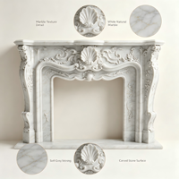 Manteau de cheminée en marbre blanc de luxe. Encadrement élégant en pierre naturelle sculptée à la main de style français pour la décoration classique du salon.