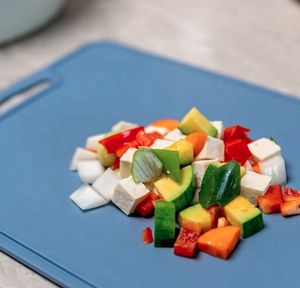 Planche à découper portable anti-moisissure en caoutchouc coloré de haute qualité avec logo personnalisé pour outils de cuisine ménagers - Product Image 3