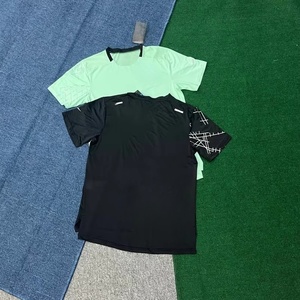 NUOVA T-shirt da uomo a rapida asciugatura con design in rete traspirante per allenamento in palestra e attività sportive all'aperto - Product Image 2