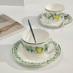 Tasses et soucoupes en porcelaine fine à motif citron, très demandées - Product Image 6