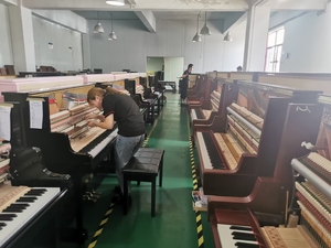 <span class=keywords><strong>Pianoforte</strong></span> Verticale Professionale UP-126 in Legno Massello di Mogano per Concerti e Palcoscenici, Logo Personalizzabile - Product Image 6