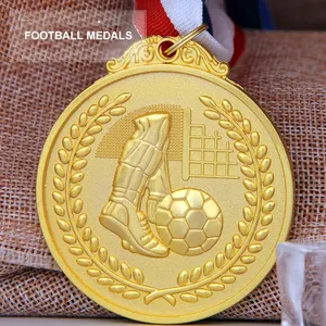 Medalla metálica 3D con personalidad personalizada al por mayor medalla de fútbol antigua dorada y plateada en blanco medalla personalizada con cinta para club