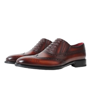 Chaussures de bureau et de mariage pour hommes en cuir pleine fleur de qualité supérieure, patinées à la main, style brogue, élastiques et à enfiler - Product Image 1